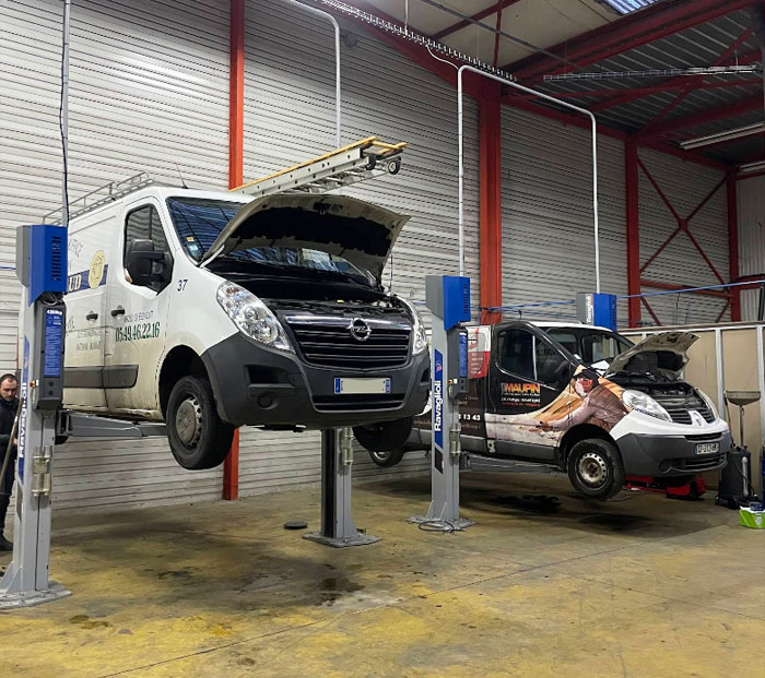 Garage automobile près de Nouaillé-Maupertuis